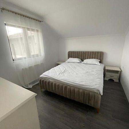 Eroilor II Apartament Apartamento Suceava Exterior foto